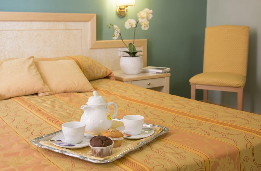 Camera Matrimoniale/Doppia con Letti Singoli